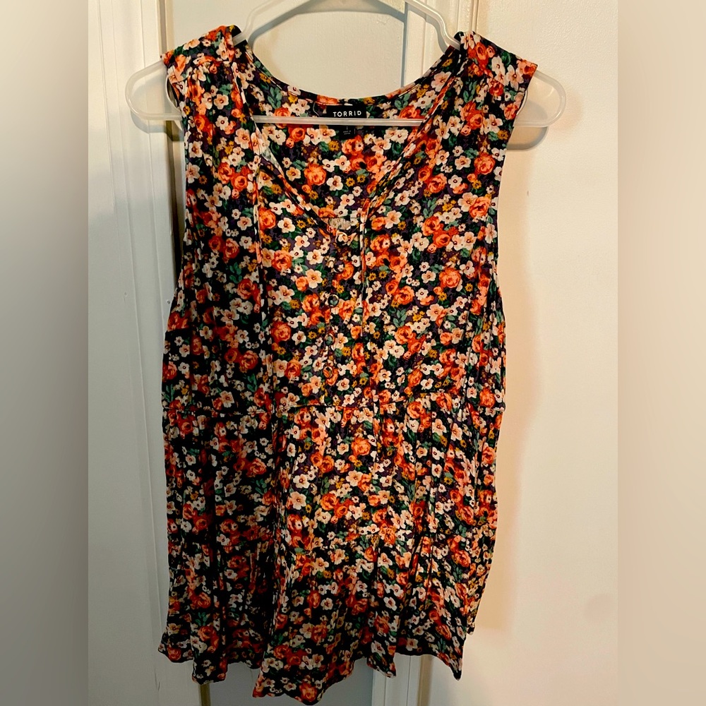 Torrid Floral Sleeveless Flowy Top Size 1
